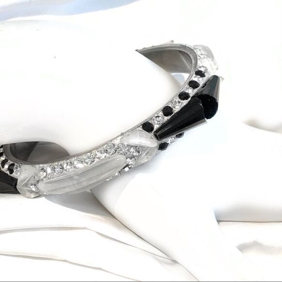 ArtDeco blackwhite lucite crystal bangle bracelet - Picture 4 of 11